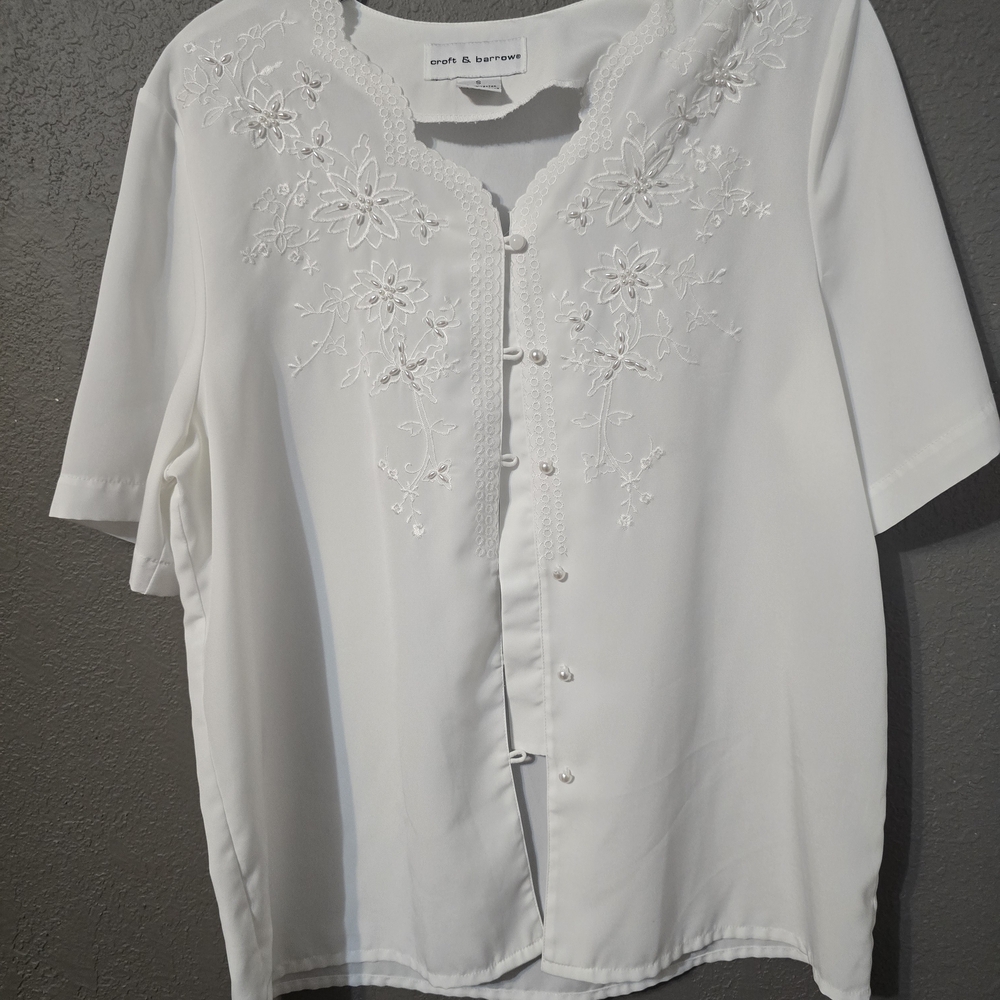 croft & barrow White Embroidered Pearl-Button Short Sleeve Blouse